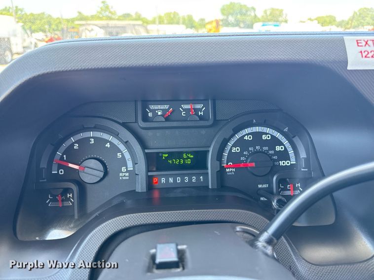 image for item EG5962 2013 Ford E450 Super Duty shuttle bus