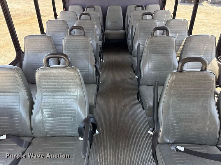 image for item EG5962 2013 Ford E450 Super Duty shuttle bus