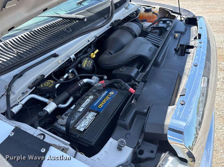 image for item EG5962 2013 Ford E450 Super Duty shuttle bus