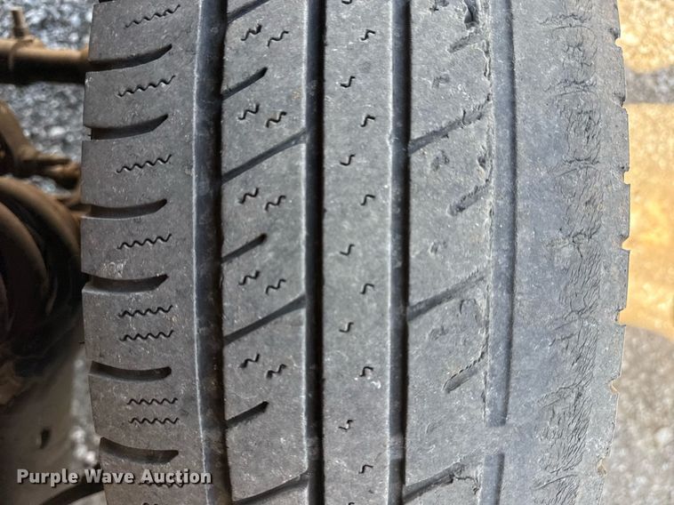 image for item EG5962 2013 Ford E450 Super Duty shuttle bus