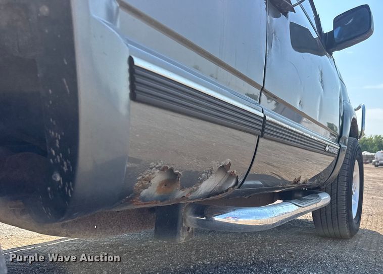 image for item EG6105 1999 Chevrolet Tahoe SUV