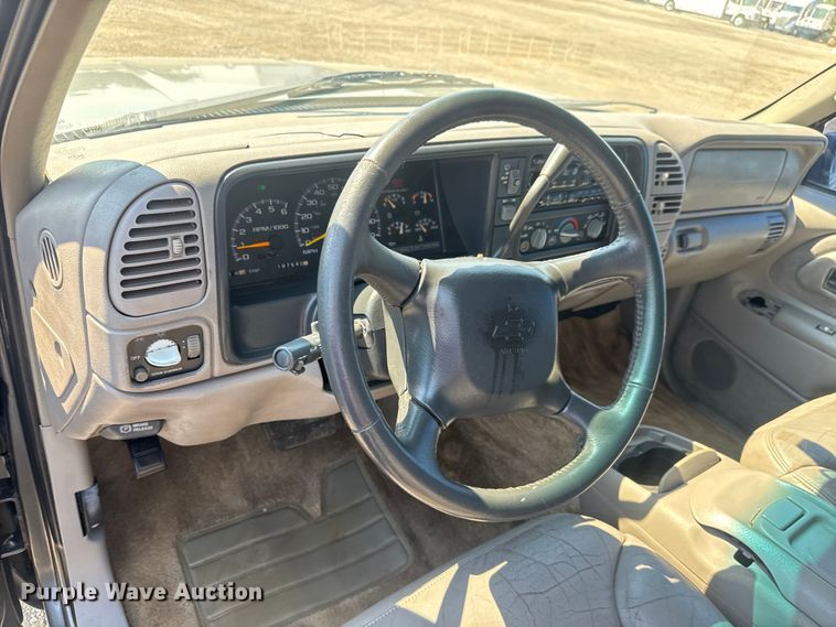 image for item EG6105 1999 Chevrolet Tahoe SUV