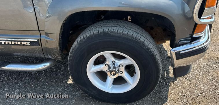 image for item EG6105 1999 Chevrolet Tahoe SUV