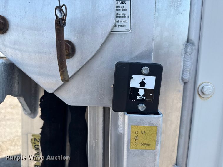 image for item EG6106 2010 Workhorse W62 delivery truck