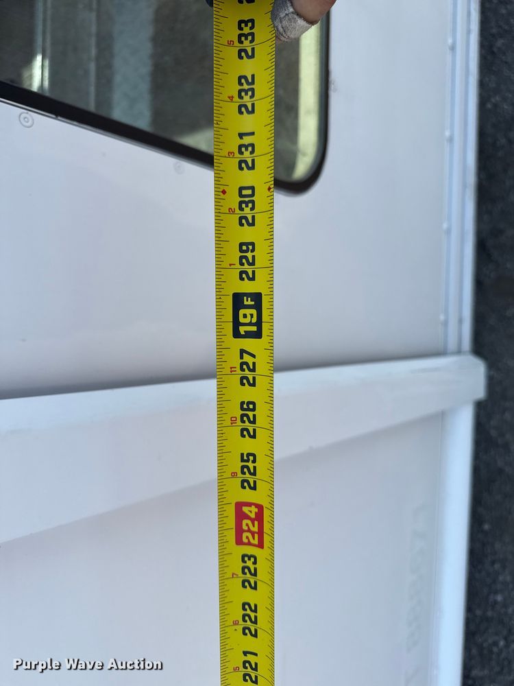 image for item EG6106 2010 Workhorse W62 delivery truck