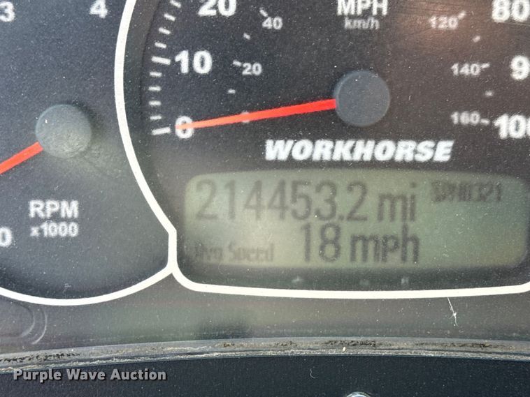 image for item EG6106 2010 Workhorse W62 delivery truck