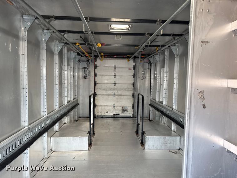 image for item EG6106 2010 Workhorse W62 delivery truck