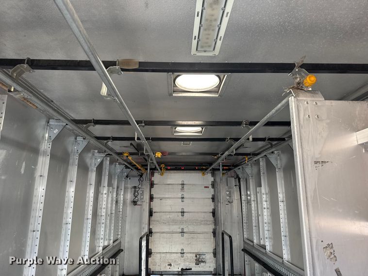 image for item EG6106 2010 Workhorse W62 delivery truck