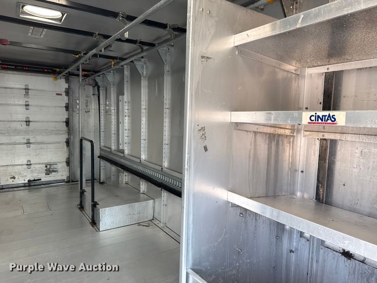 image for item EG6106 2010 Workhorse W62 delivery truck