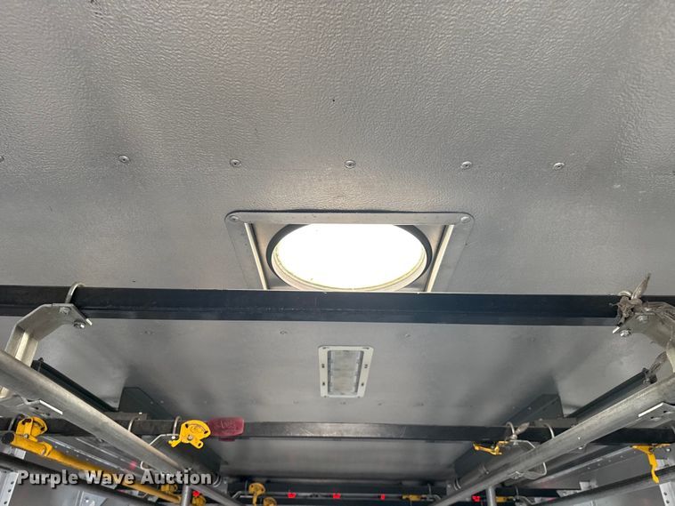 image for item EG6106 2010 Workhorse W62 delivery truck