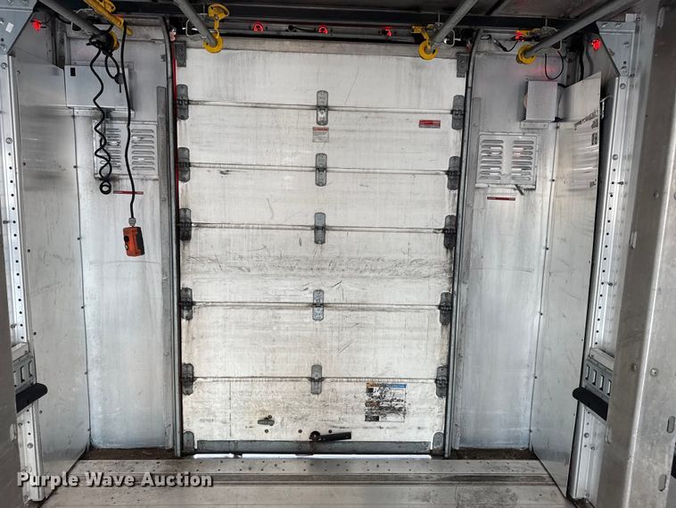 image for item EG6106 2010 Workhorse W62 delivery truck