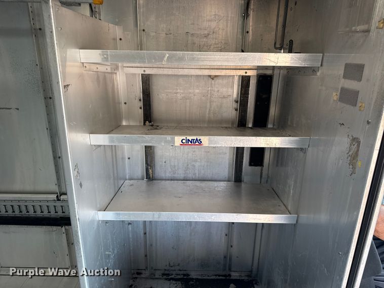 image for item EG6106 2010 Workhorse W62 delivery truck