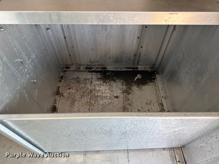 image for item EG6106 2010 Workhorse W62 delivery truck