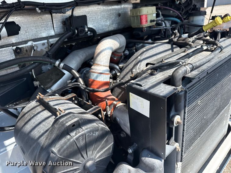 image for item EG6106 2010 Workhorse W62 delivery truck