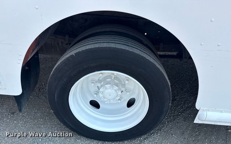 image for item EG6106 2010 Workhorse W62 delivery truck