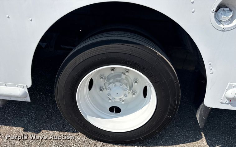 image for item EG6106 2010 Workhorse W62 delivery truck