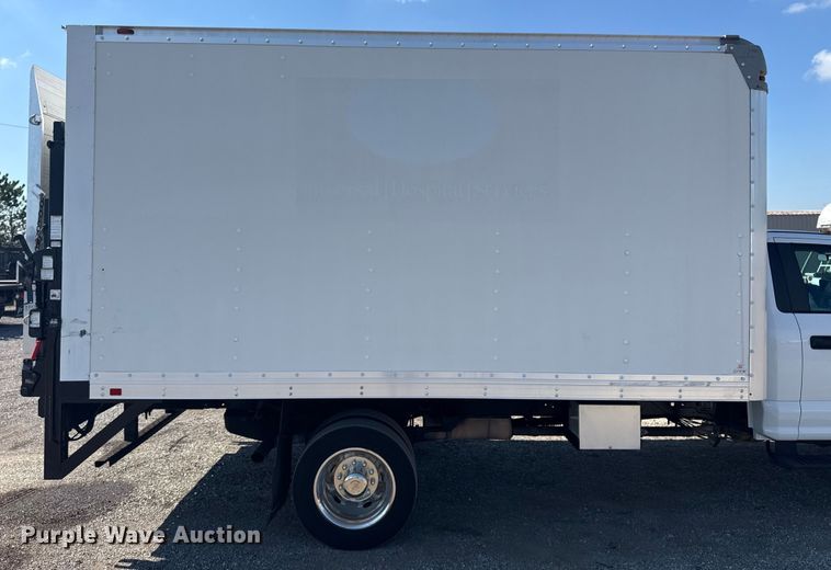 image for item EG6162 2017 Ford F450 Super Duty box truck