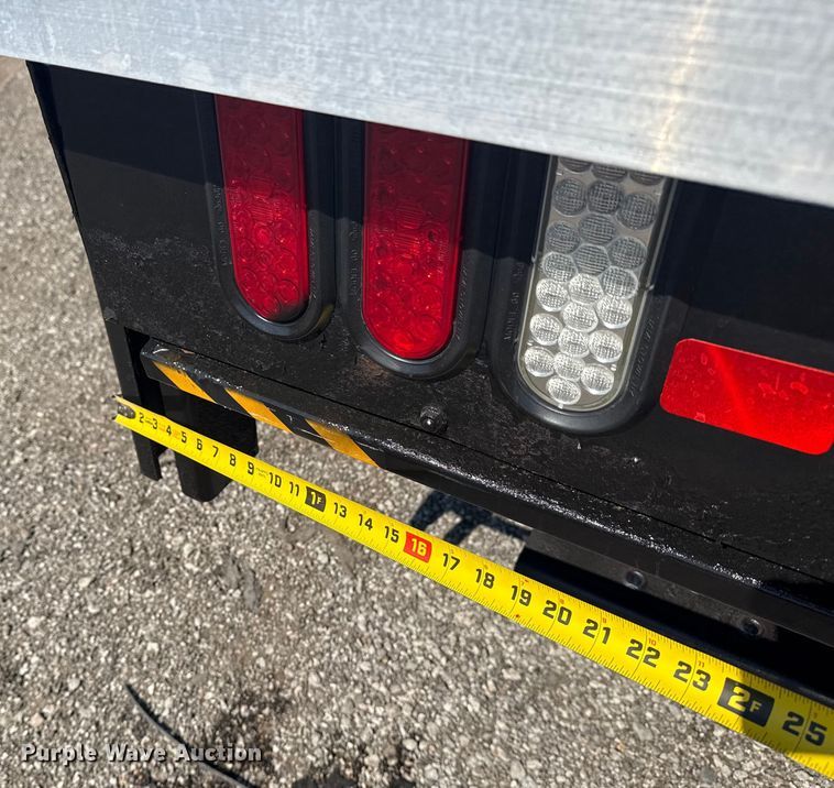 image for item EG6162 2017 Ford F450 Super Duty box truck