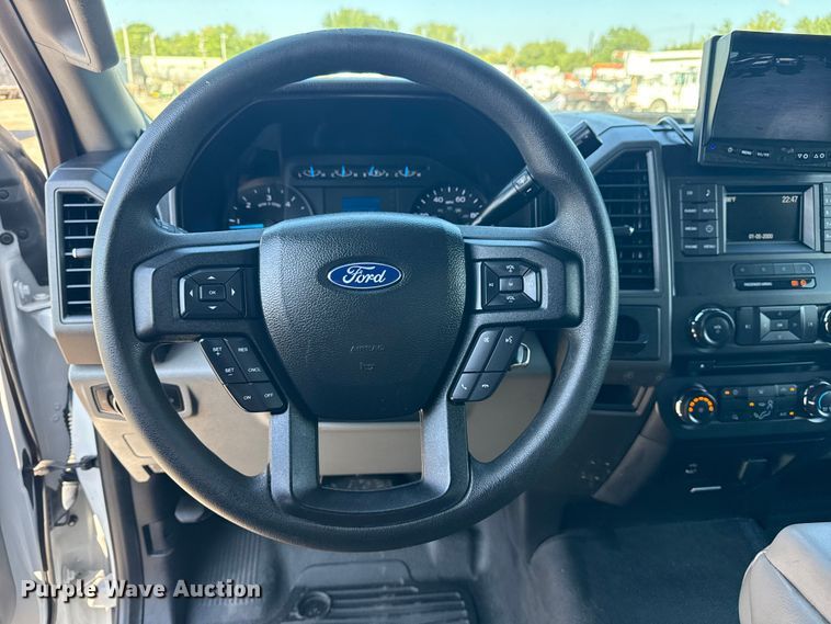 image for item EG6162 2017 Ford F450 Super Duty box truck