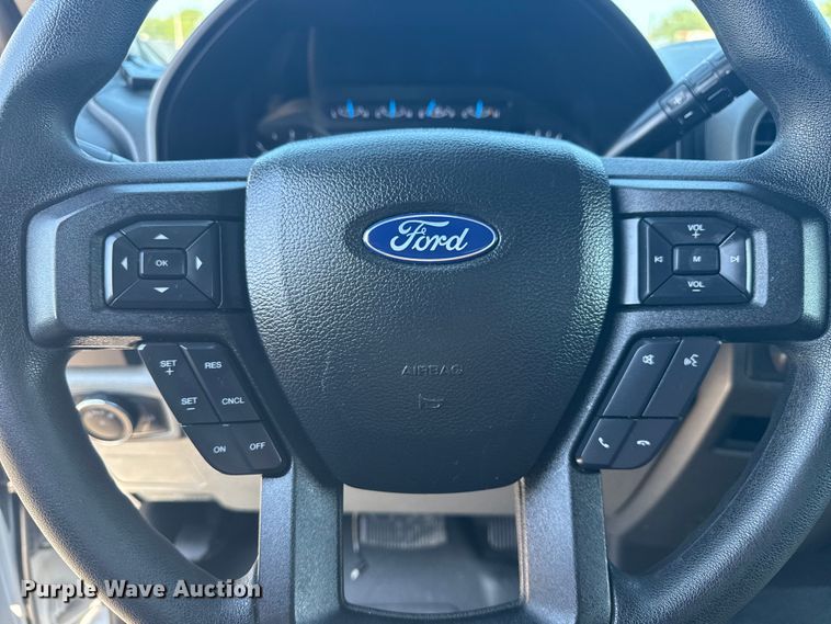 image for item EG6162 2017 Ford F450 Super Duty box truck