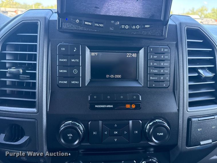 image for item EG6162 2017 Ford F450 Super Duty box truck