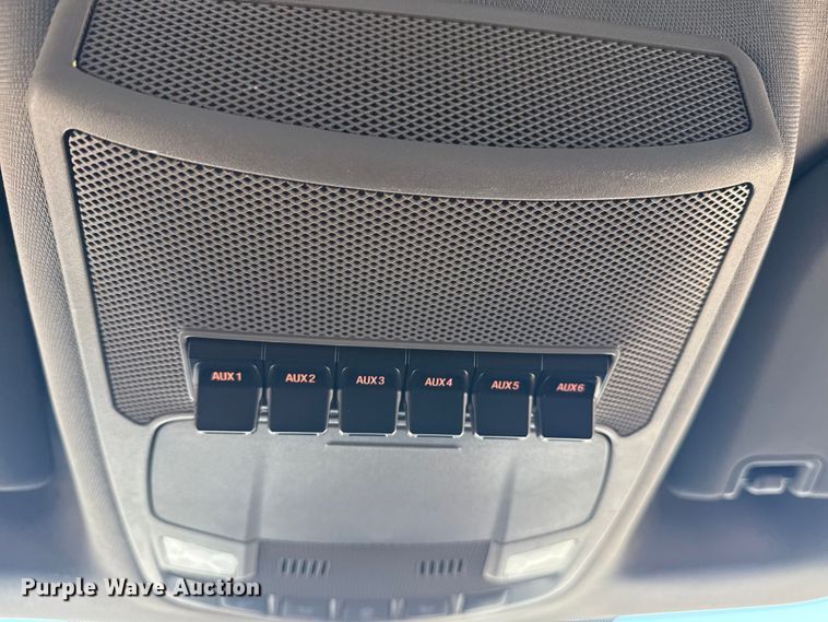 image for item EG6162 2017 Ford F450 Super Duty box truck