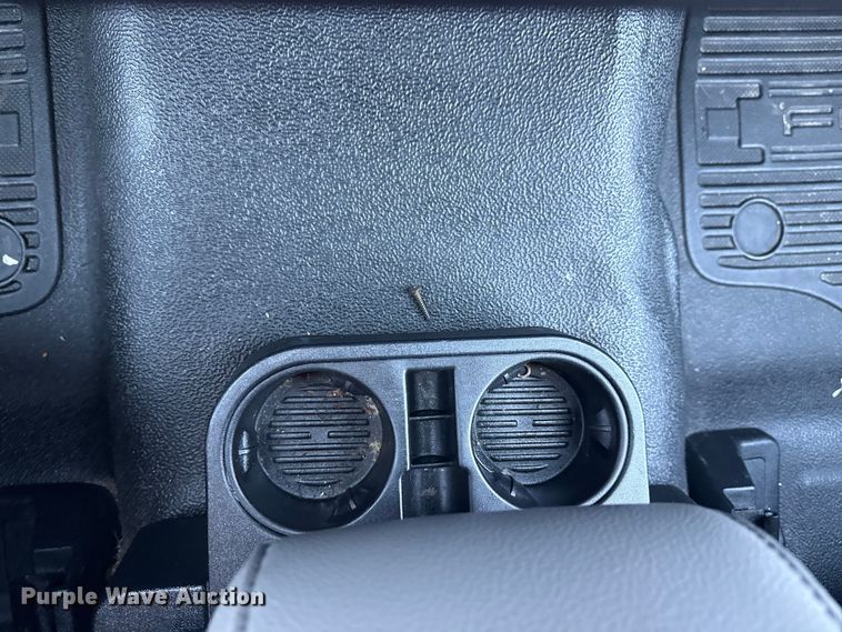 image for item EG6162 2017 Ford F450 Super Duty box truck