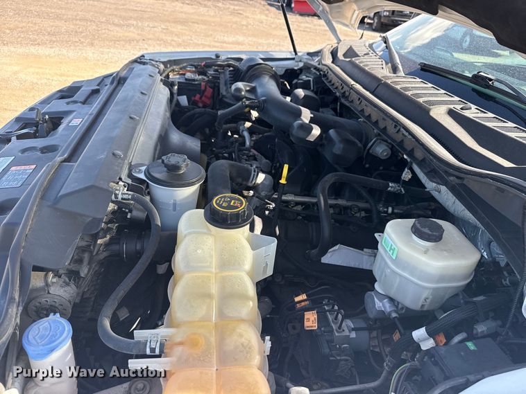 image for item EG6162 2017 Ford F450 Super Duty box truck