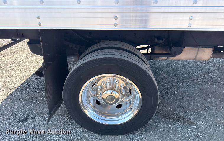 image for item EG6162 2017 Ford F450 Super Duty box truck