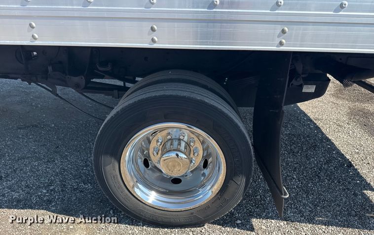 image for item EG6162 2017 Ford F450 Super Duty box truck