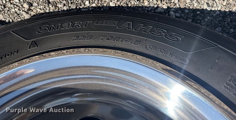 image for item EG6162 2017 Ford F450 Super Duty box truck