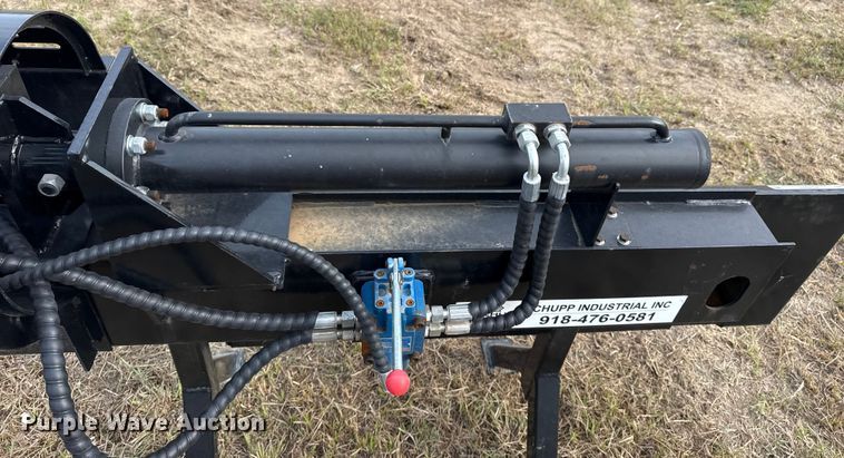 image for item EG8231 2024 GIYI SW58 skid steer wood splitter