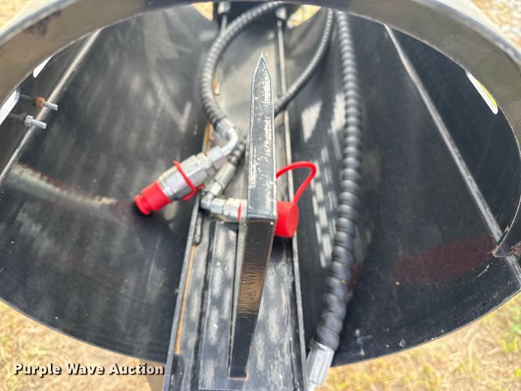 image for item EG8231 2024 GIYI SW58 skid steer wood splitter