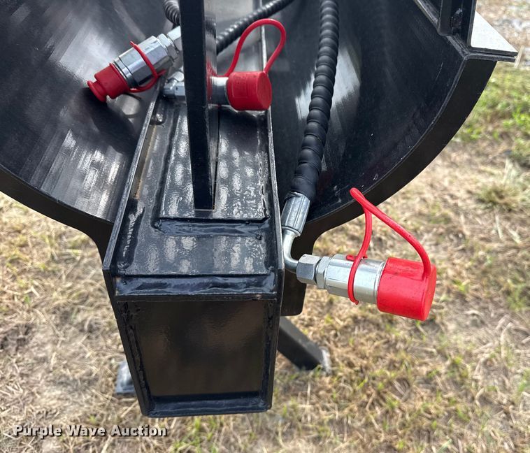 image for item EG8231 2024 GIYI SW58 skid steer wood splitter