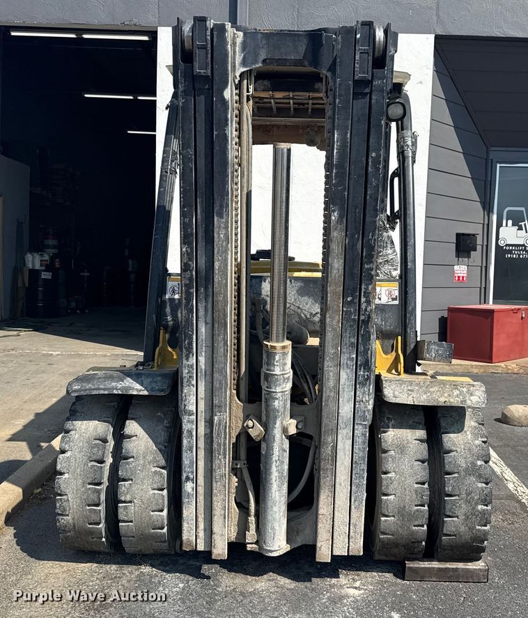 image for item EG8244 Yale forklift