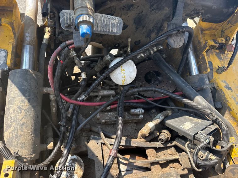 image for item EG8244 Yale forklift