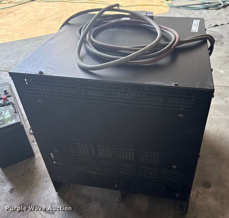 image for item EG8245 Kodiak 12K600B1 forklift charger