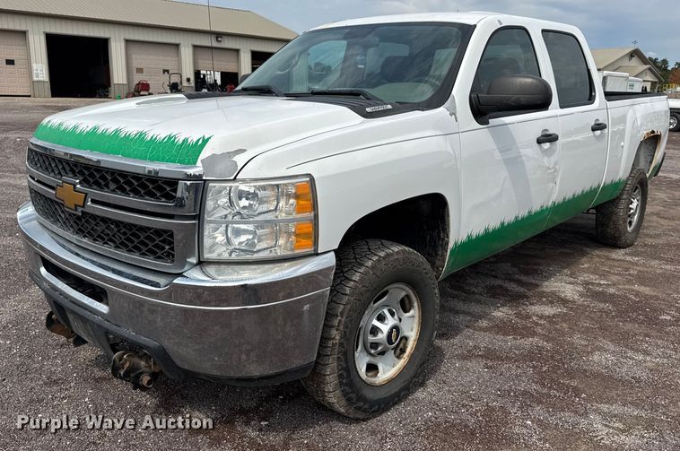 image for item EH7450 2014 Chevrolet Silverado 2500HD Crew Cab pickup truck