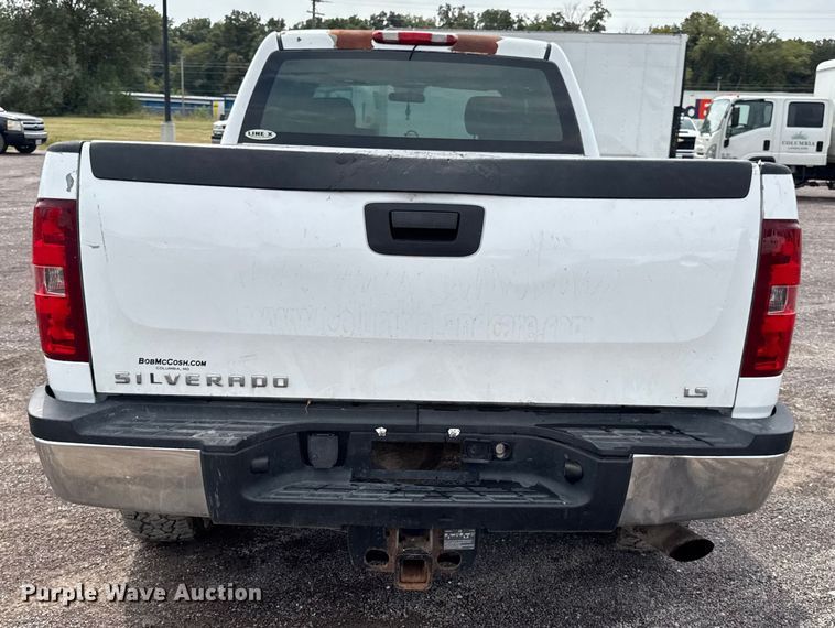image for item EH7450 2014 Chevrolet Silverado 2500HD Crew Cab pickup truck