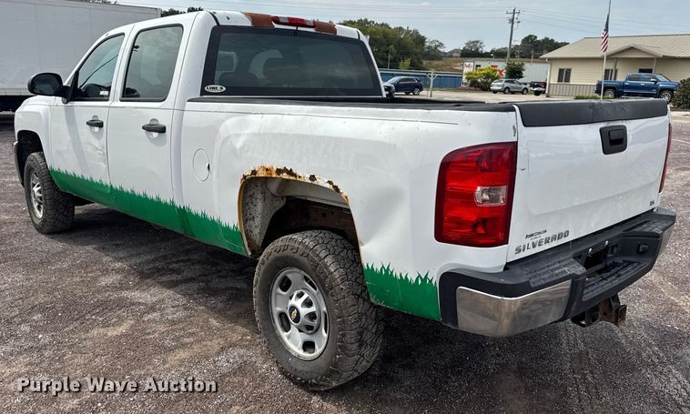 image for item EH7450 2014 Chevrolet Silverado 2500HD Crew Cab pickup truck