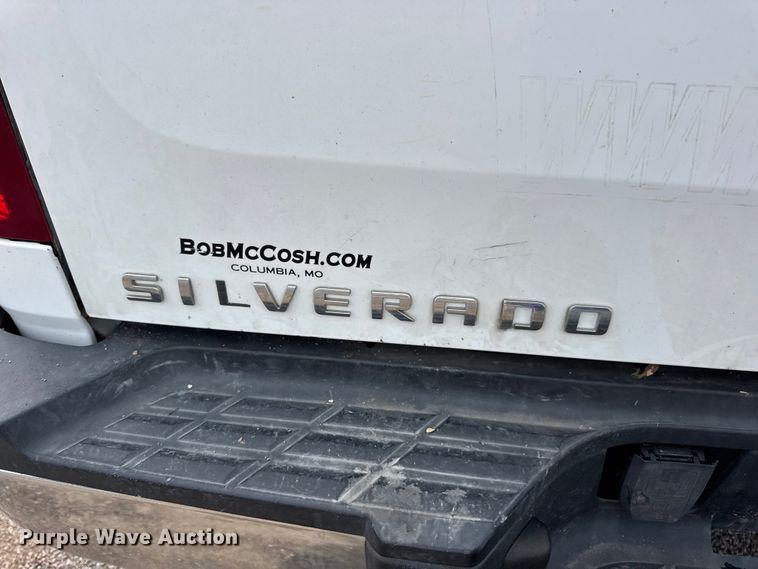 image for item EH7450 2014 Chevrolet Silverado 2500HD Crew Cab pickup truck