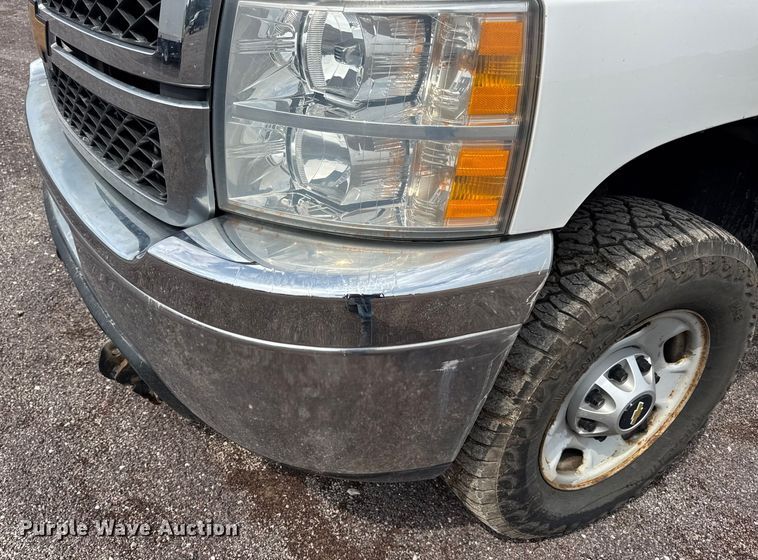 image for item EH7450 2014 Chevrolet Silverado 2500HD Crew Cab pickup truck