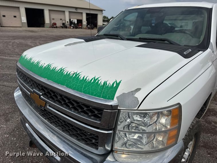 image for item EH7450 2014 Chevrolet Silverado 2500HD Crew Cab pickup truck