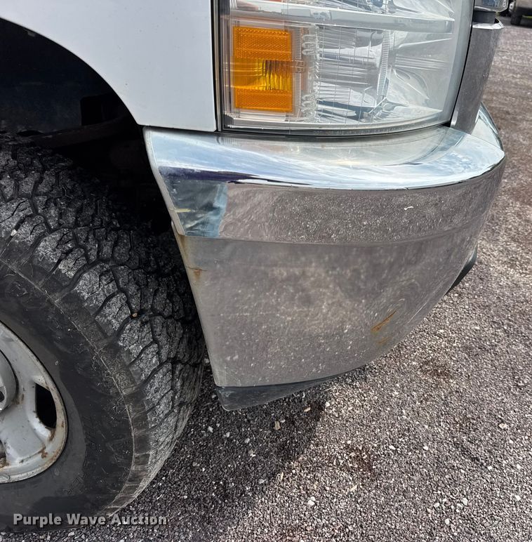 image for item EH7450 2014 Chevrolet Silverado 2500HD Crew Cab pickup truck