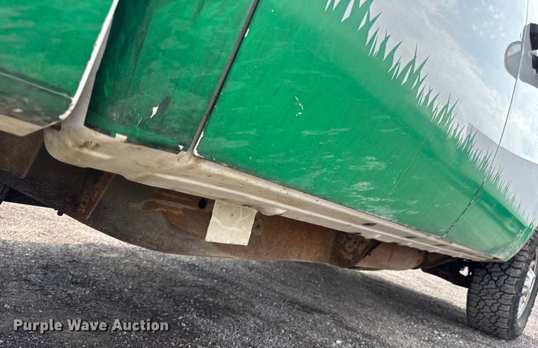 image for item EH7450 2014 Chevrolet Silverado 2500HD Crew Cab pickup truck