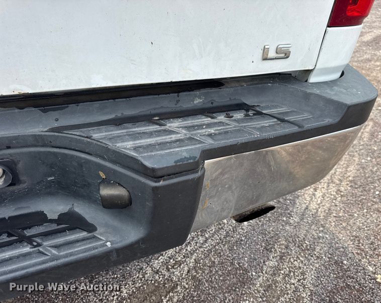 image for item EH7450 2014 Chevrolet Silverado 2500HD Crew Cab pickup truck