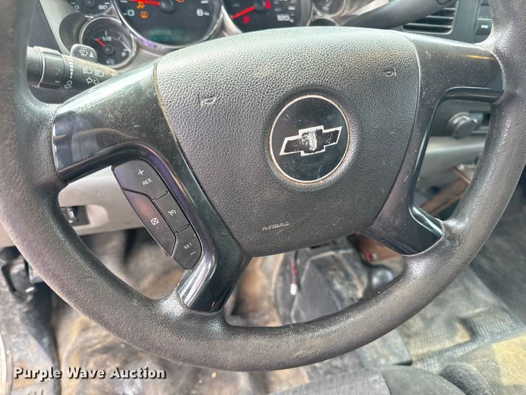 image for item EH7450 2014 Chevrolet Silverado 2500HD Crew Cab pickup truck