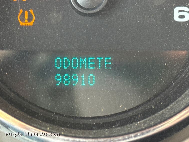 image for item EH7450 2014 Chevrolet Silverado 2500HD Crew Cab pickup truck