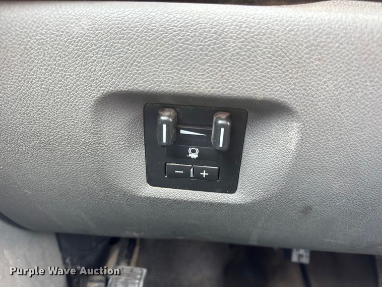 image for item EH7450 2014 Chevrolet Silverado 2500HD Crew Cab pickup truck