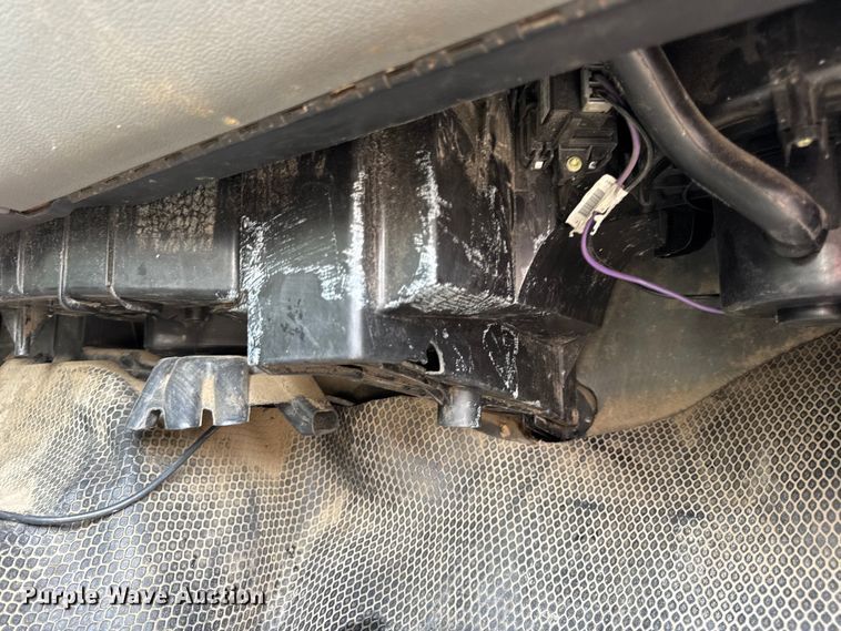 image for item EH7450 2014 Chevrolet Silverado 2500HD Crew Cab pickup truck